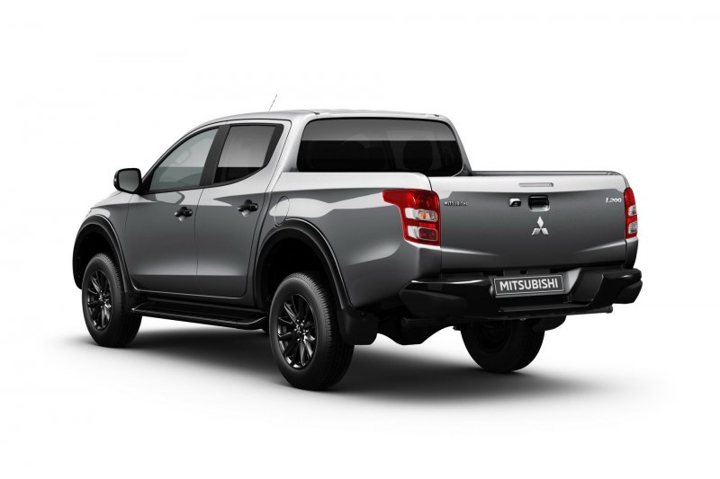 Harga mobil pick up mitsubishi